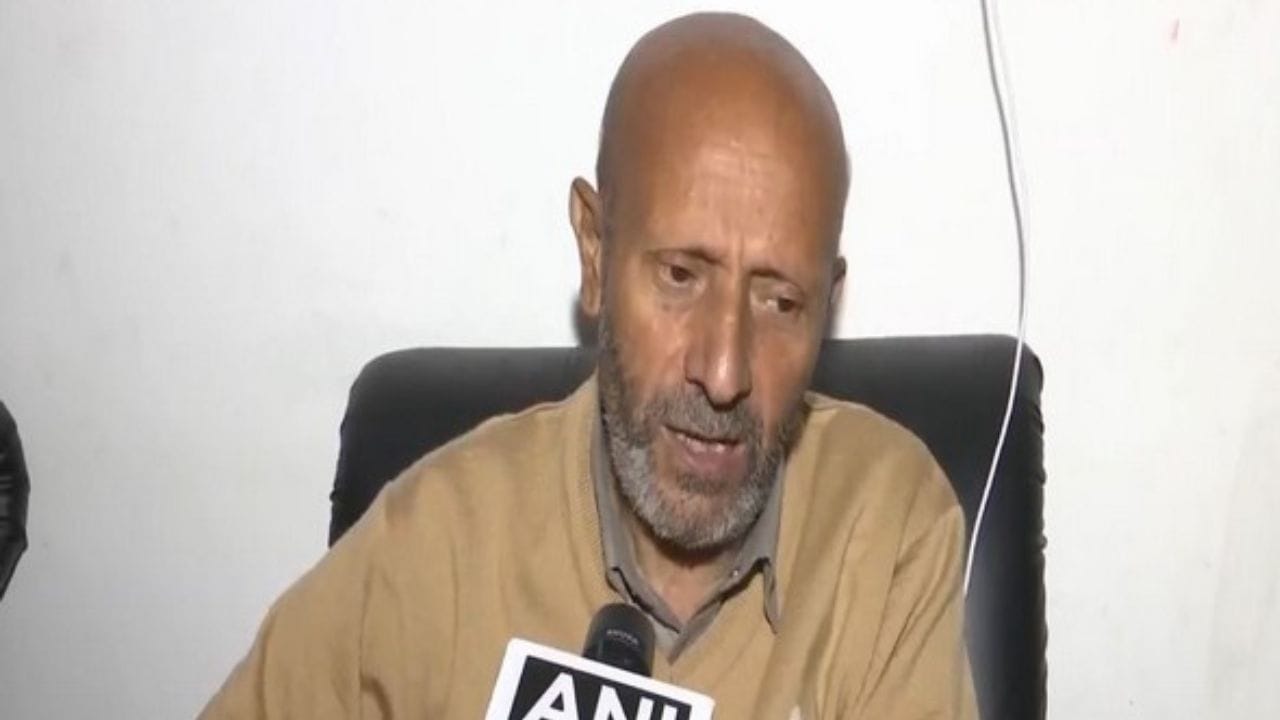Jammu Kashmir Article 370: Engineer Rashid alleged, Farooq-Omar Abdullah colluded with PM Modi