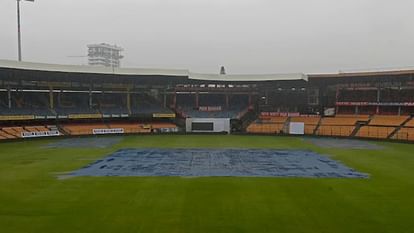 IND vs NZ Test: दूसरे दिन भी बारिश बनेगी विलेन? बेंगलुरु से आया बड़ा अपडेट, जानें क्या कहती है मौसम रिपोर्ट IND vs NZ Test Match Bengaluru Weather Forecast Chinnaswamy Stadium Pitch Report News in Hindi