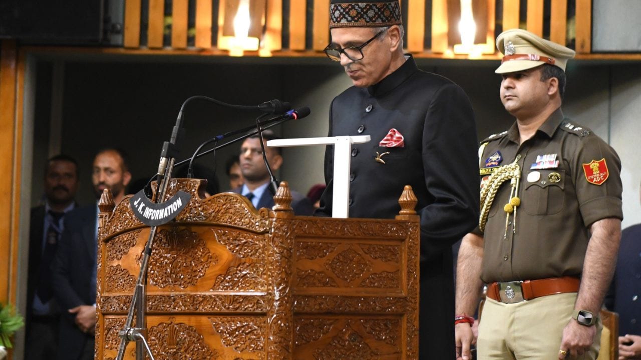 J&K Gets New Govt: Lieutenant Governor Manoj Sinha administered the oath of office to Omar Abdullah as Chief M