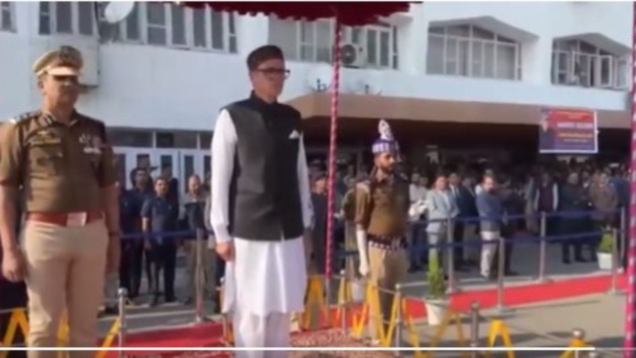 J&K New Govt: Jammu and Kashmir Chief Minister Omar Abdullah given grand welcome, honored with guard of honour