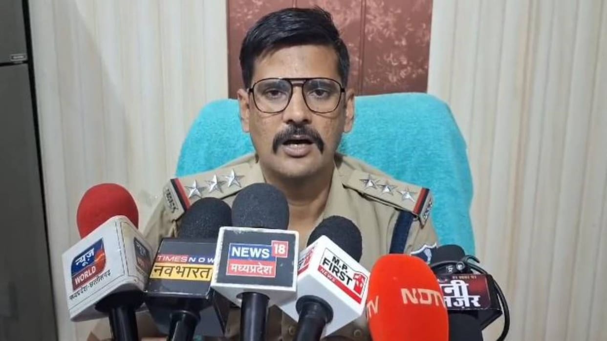 MP News Chhatarpur burning with fire of crime people terrified by continuous heart-wrenching incidents