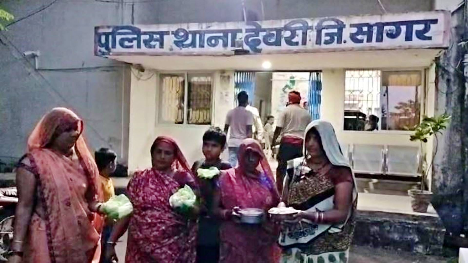 Lizard and snake head found in khoya bought to make laddu in Sagar women reached police station