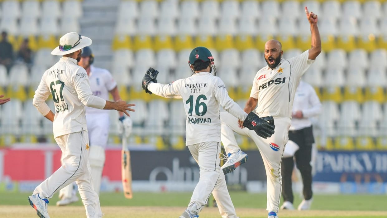 pak vs eng second test scorecard ben duckett scores century sajid khan took four wickets know day 2 score