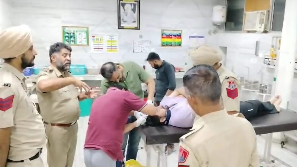 Chaos in Bhodipura village over counting of votes in panchayat elections stones pelted