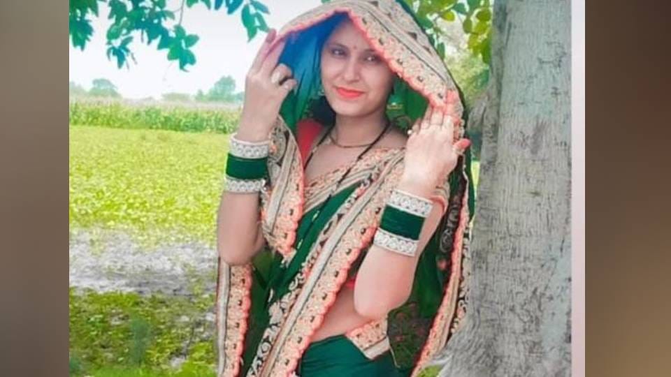married woman died under suspicious circumstances in Firozabad Her parents said her in-laws murdered