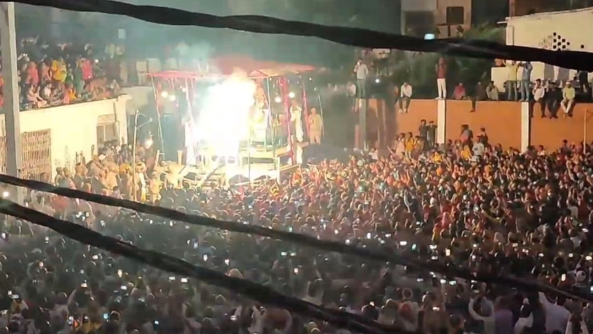 Ramnagar Ramlila morning aarti huge crowd gathered to see