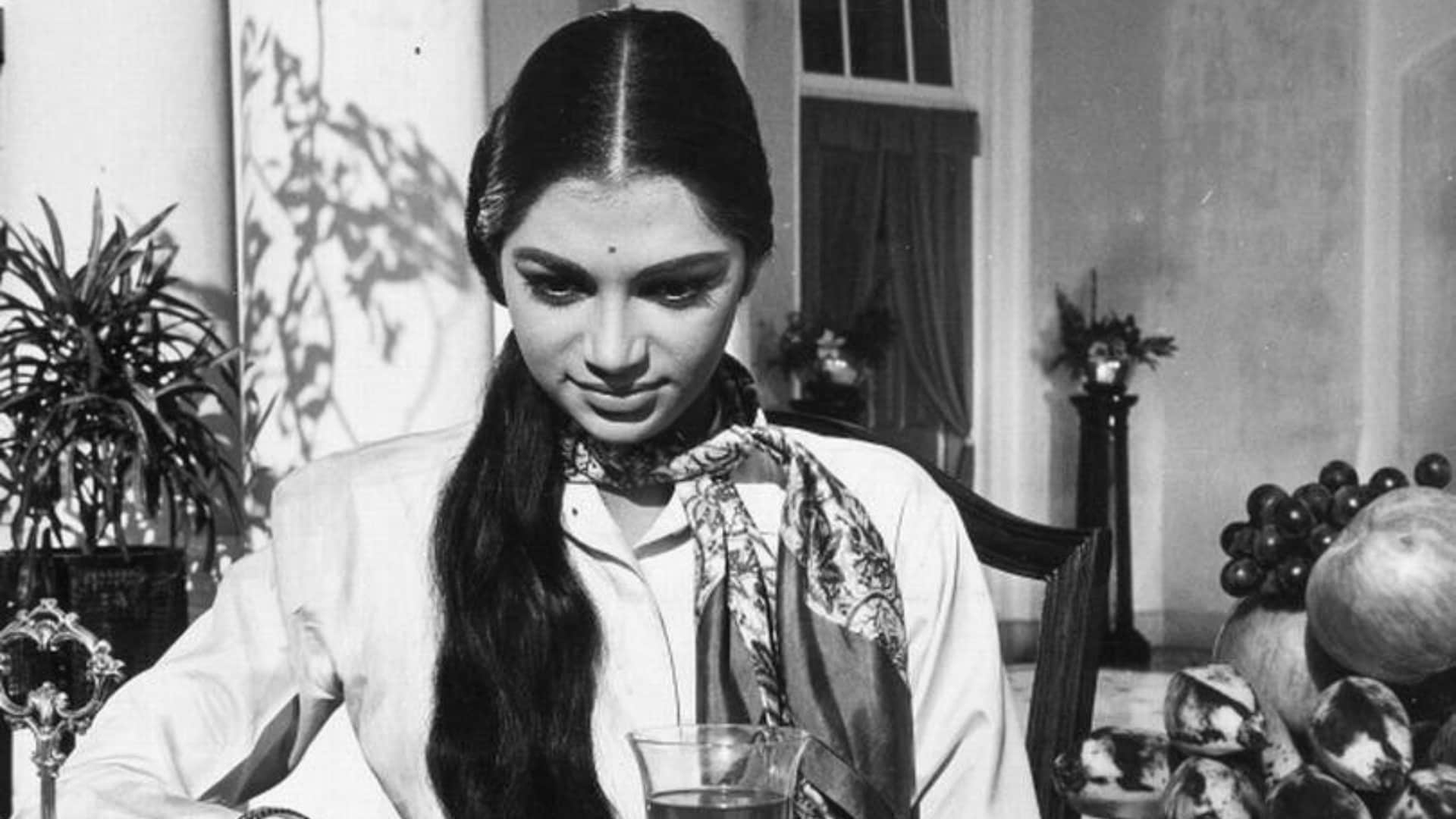 Simi Garewal Birthday this Actress is one of bold heroine of 70s give intimate scenes in movies