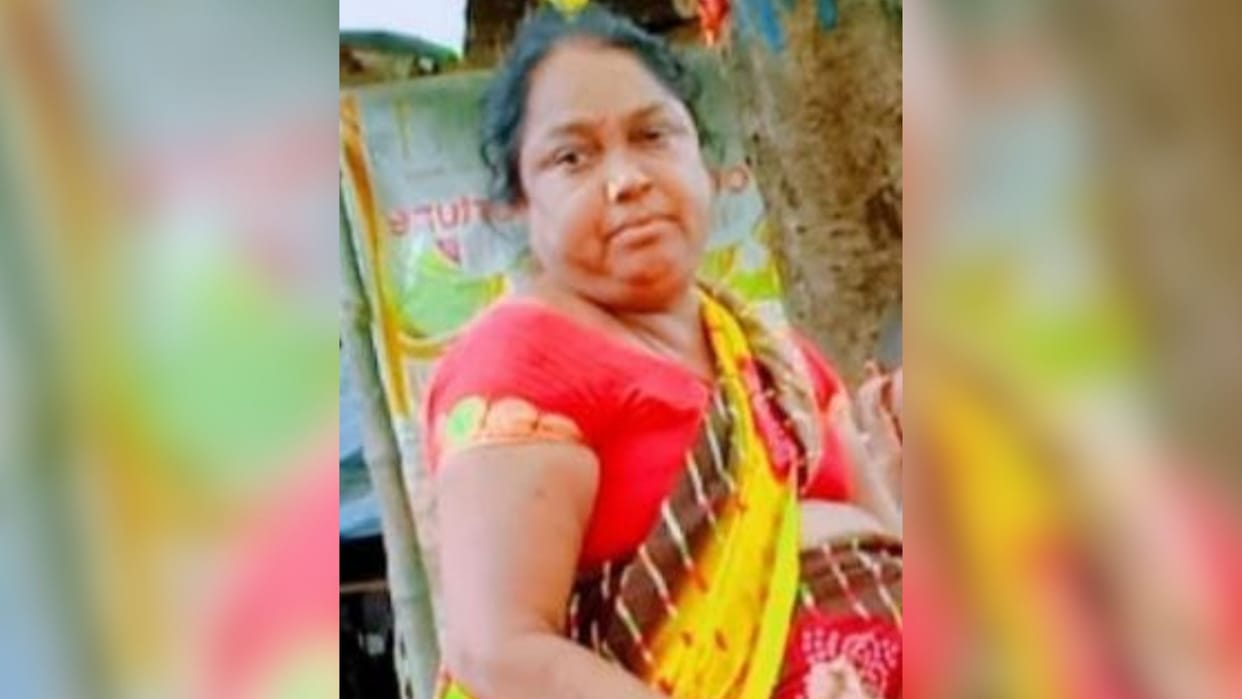 lawyer pushed woman and she died soon as she fell on ground in Varanasi