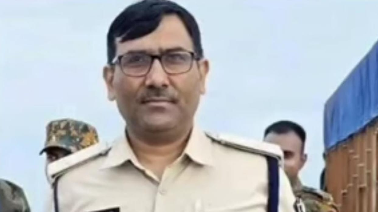 Bihar: Dead body of SHO found hanging from noose in police station premises in Sitamarhi; Police investigation