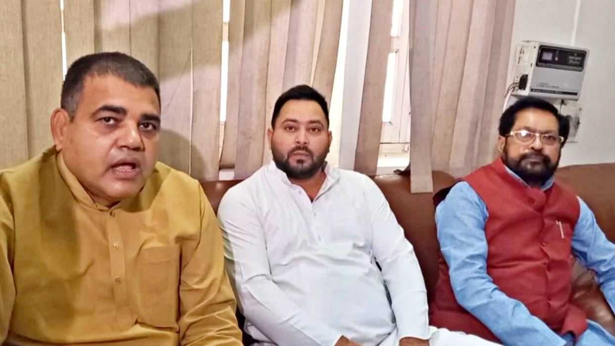 Bihar News RJD Party leader tejashwi Yadav reaction on cm nitish kumar bihar hooch tragedy siwan liquor case