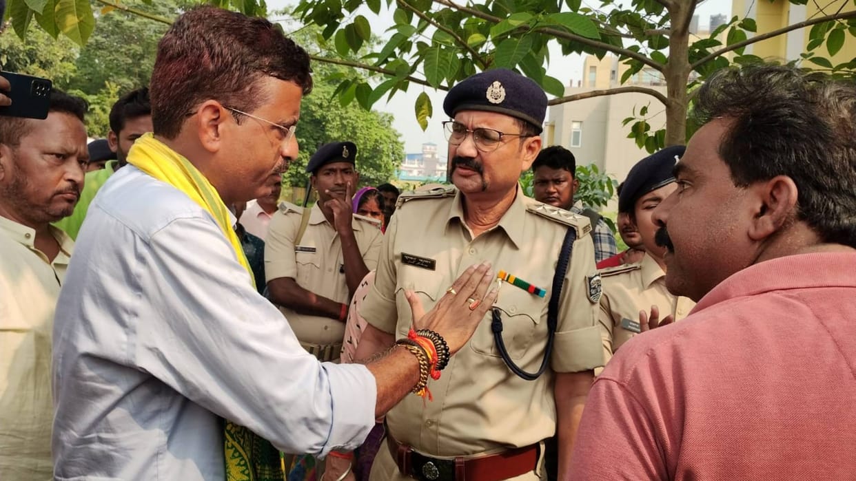 Bihar News Clash after death on hindu muslim rituals boy changed religion to marry muslim girl love marriage