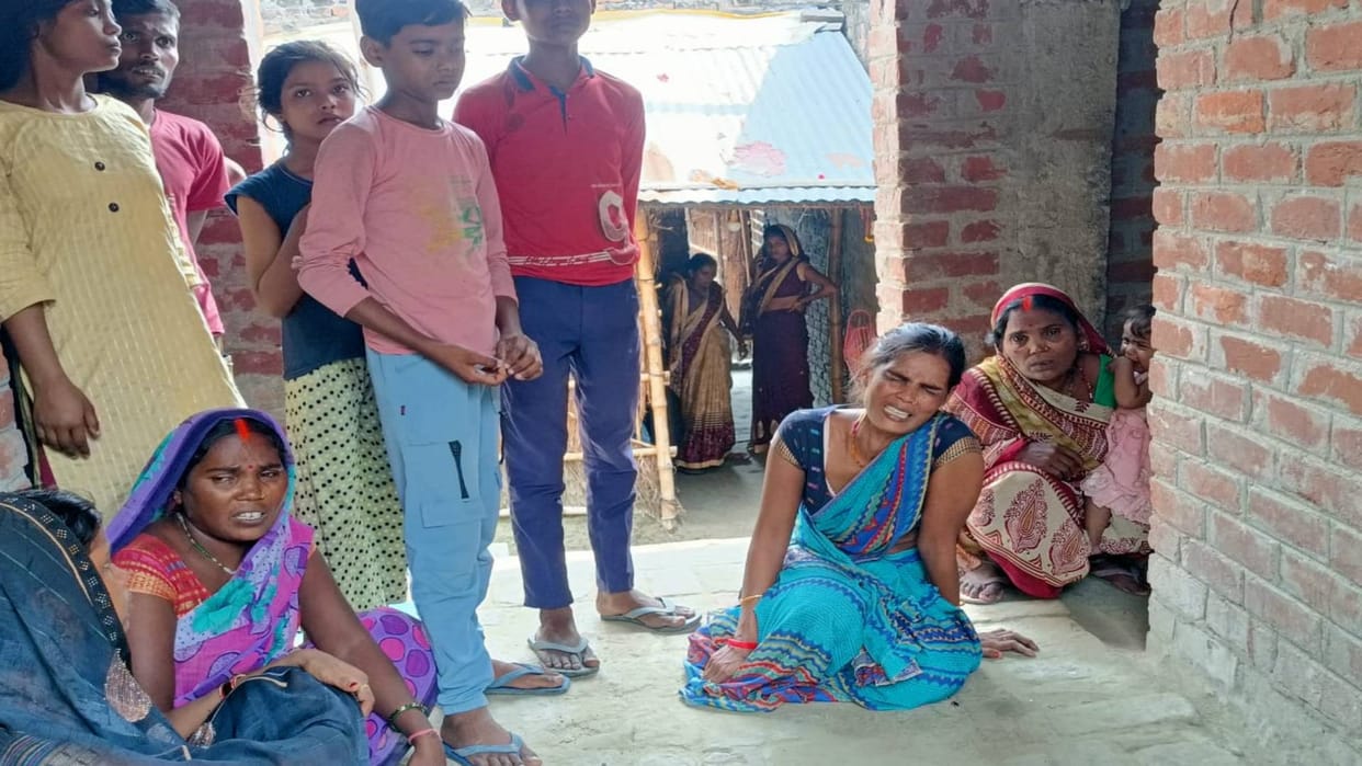 Bihar Crime Palledari worker attacked with knife in Gopalganj died during treatment
