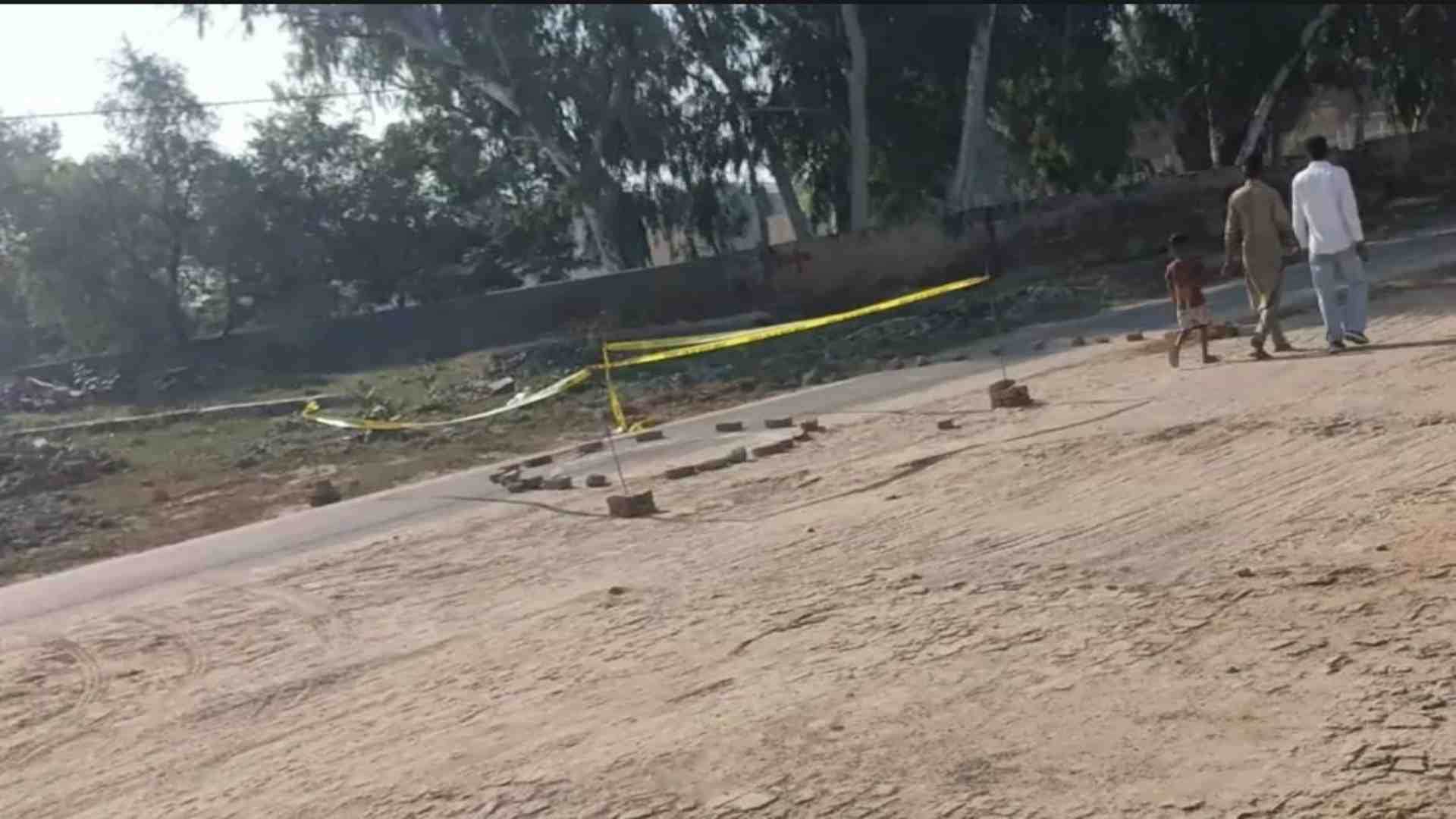 घटनास्थल को पुलिस ने किया सील।