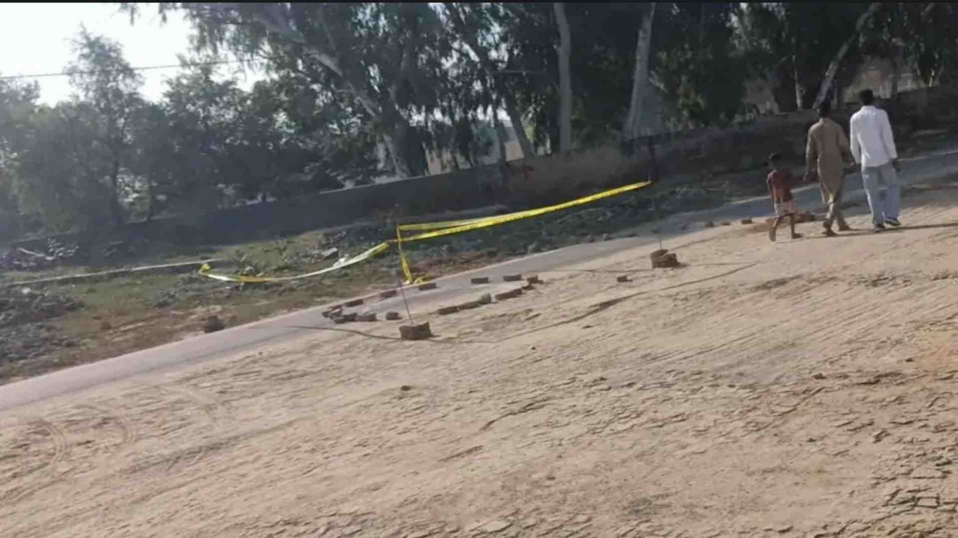 घटनास्थल को पुलिस ने किया सील।