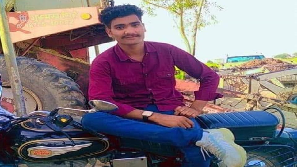 Shamli: Was about to apply mehendi on the hands of two sisters, the news of brother's death came