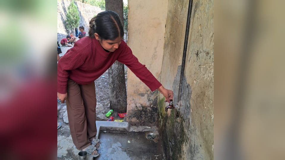 Khel Mahakumbh in Tiuni Dehradun 700 participating students yearned for water for eight hours