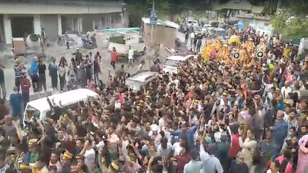 Thousands of people gathered for the grand jaleb of Lord Narasimha, the valley became divine