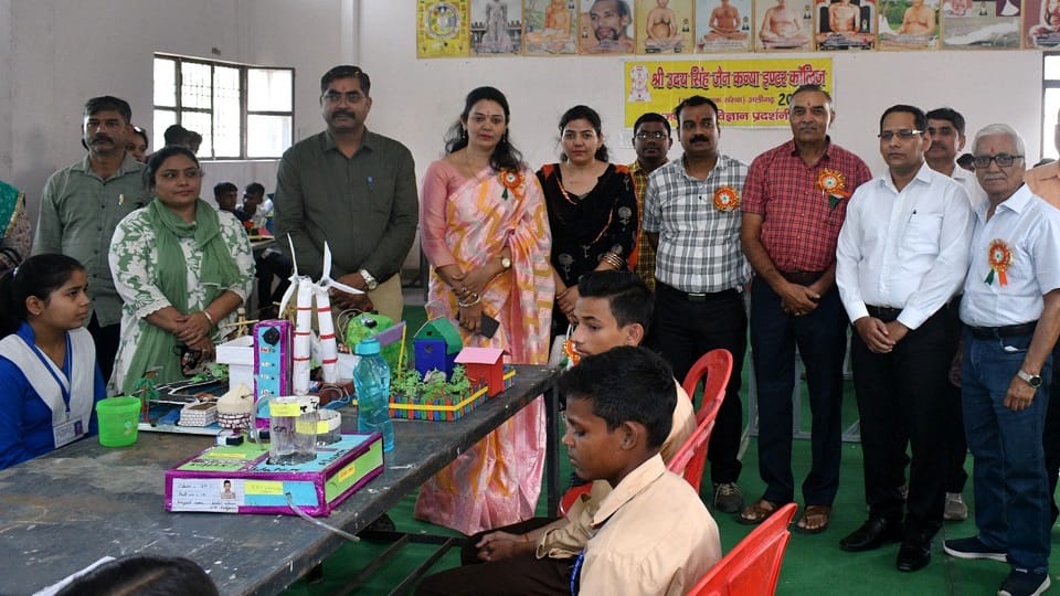 Science Exhibition at Shri Udai Singh Jain Girls Inter College