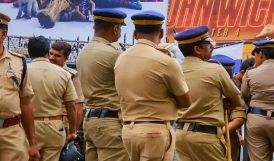 Police will share information on digital wireless sets in the districts of the zone, it will help in catching