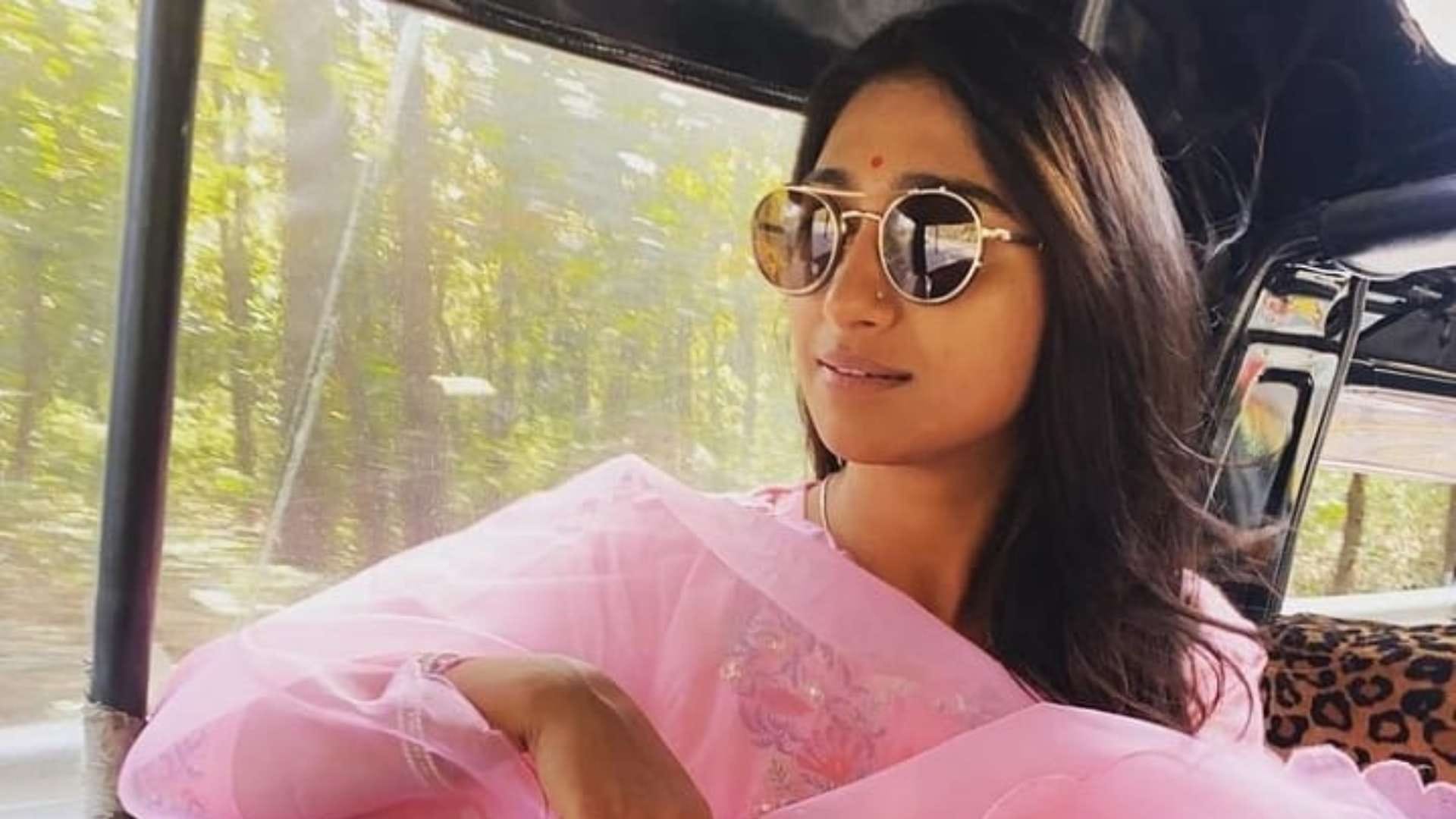 tv-actress-earning-money-source-debina-banerjee-mohina-kumari-singh