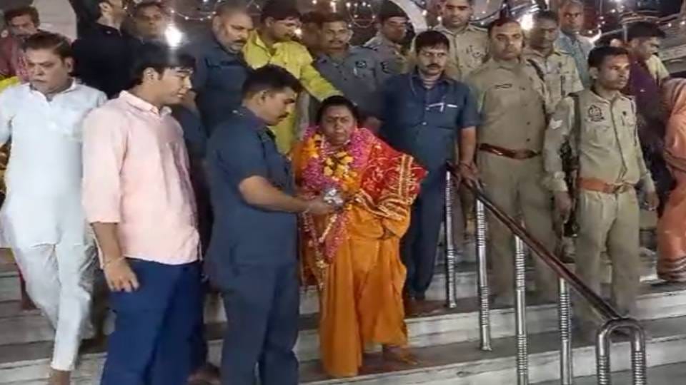 BJP leader Uma Bharti reached Vrindavan said grand temple of Lord Shri Krishna should be built in Mathura