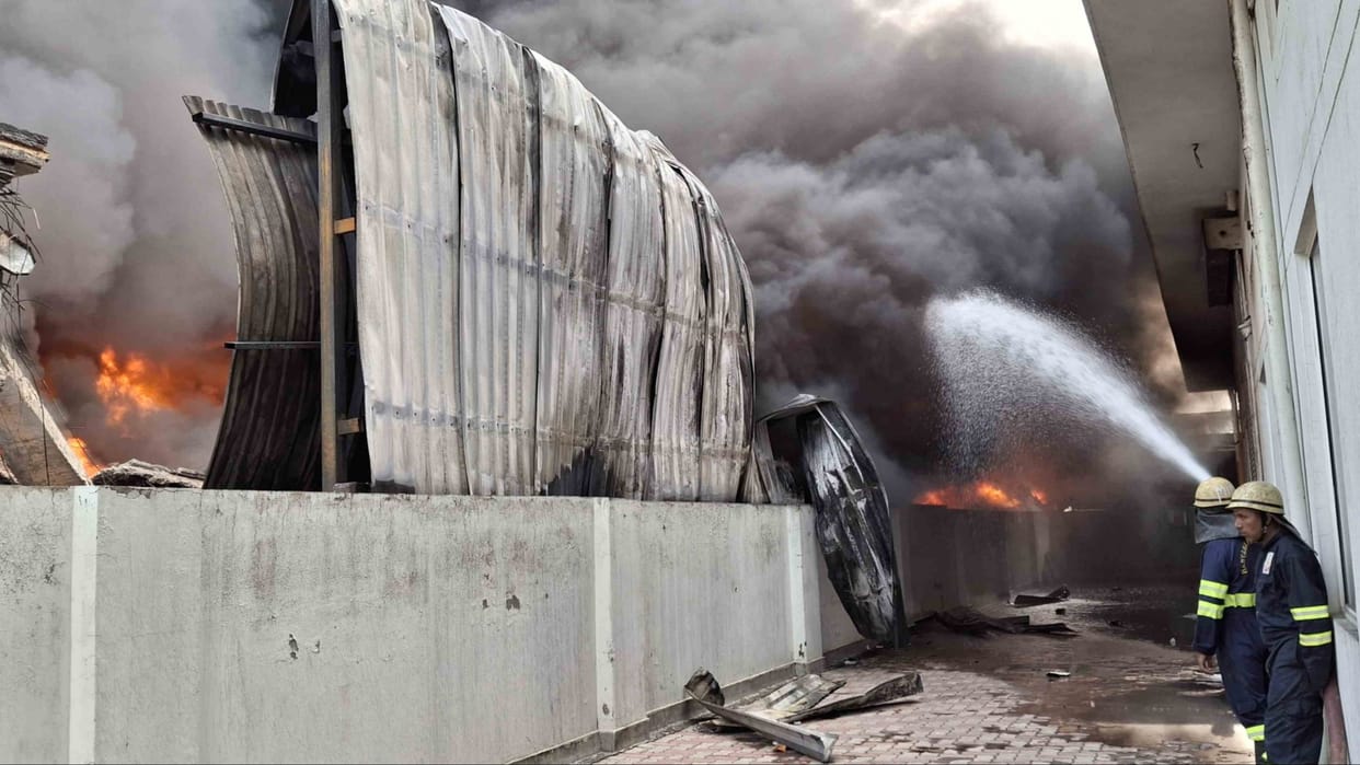 Haryana: A massive fire broke out in a chemical warehouse, also engulfed the factory