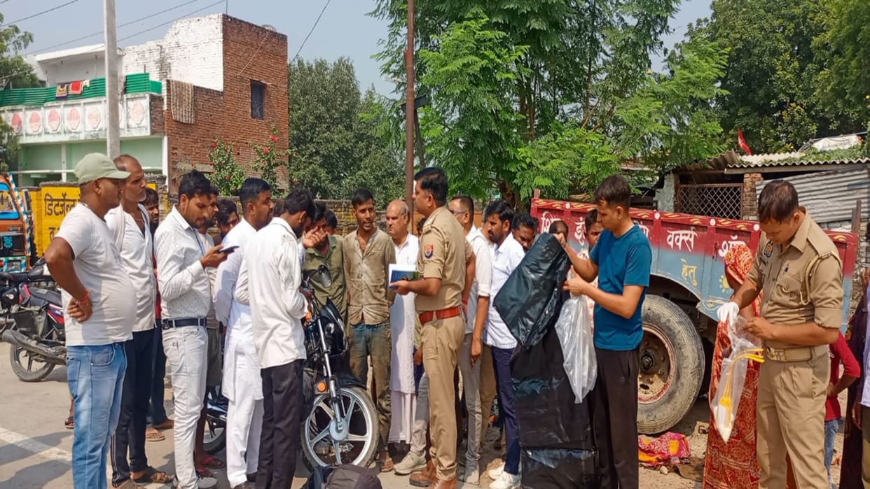 Accident In Kaushambi: Bike rider dies due to collision with tanker, driver absconds with vehicle