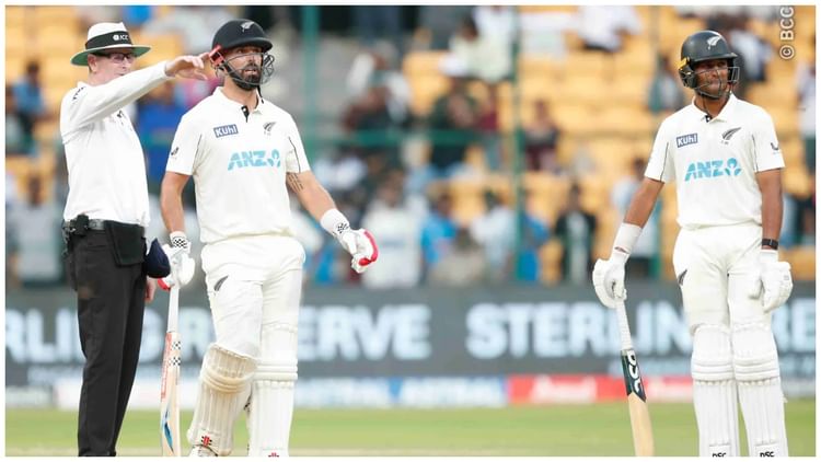 IND vs NZ Test Live: तीसरे दिन का खेल शुरू, रचिन ने पहली ही गेंद पर लगाया चौका, कीवियों की बढ़त 135+ रन की हुई