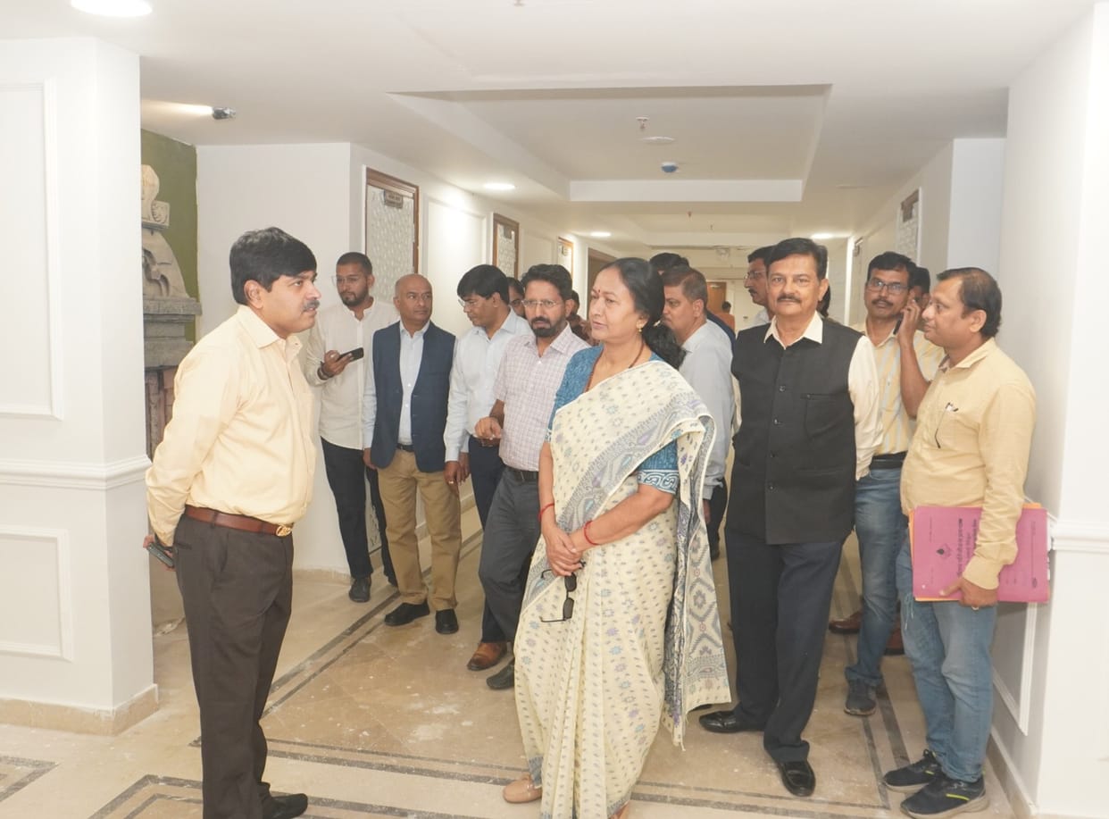 Chief Secretary Radha Raturi reached Delhi took stock of preparations for Uttarakhand Niwas