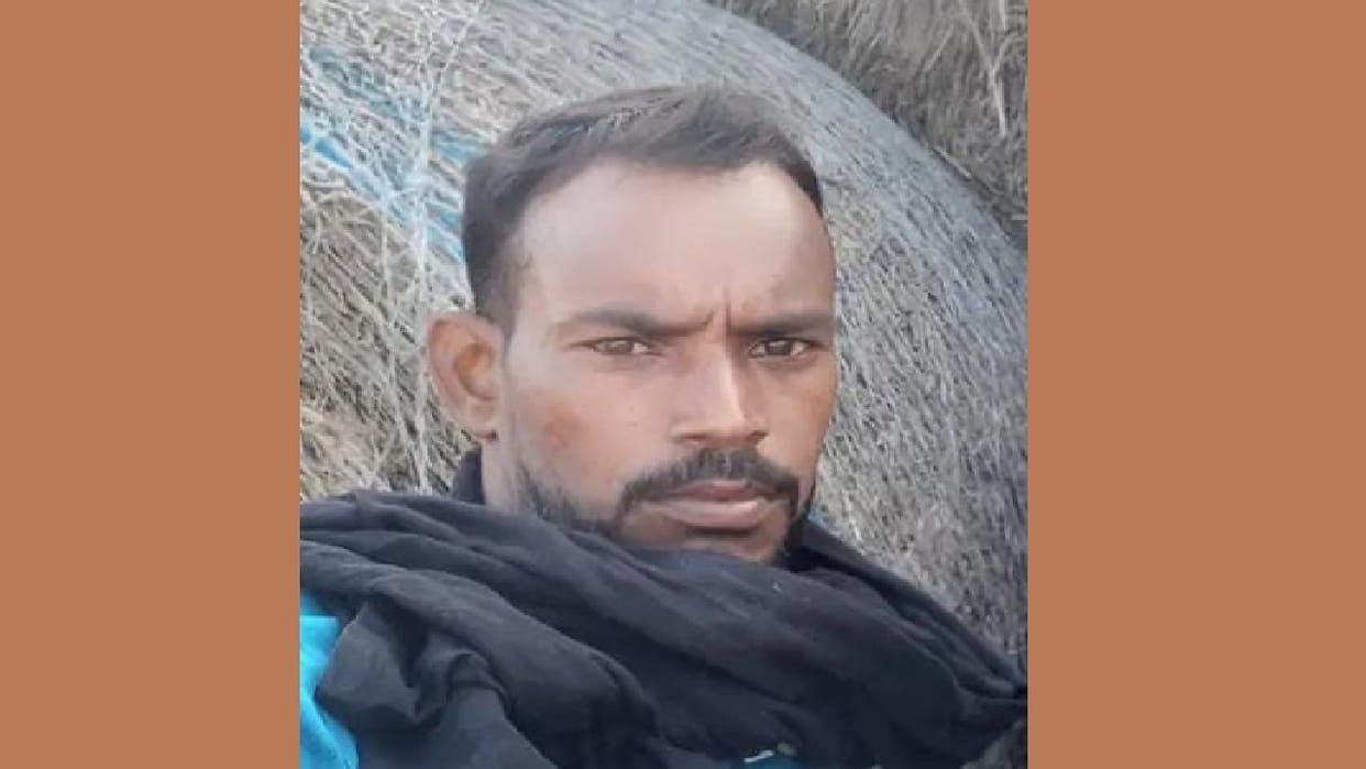 young man died after being crushed under tractor trolley loaded with straw in Kaithal