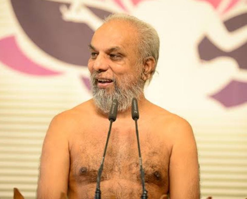 Indore: Angry with the ghost party, Praman Sagar Maharaj said - spoiling the culture in the name of modernity