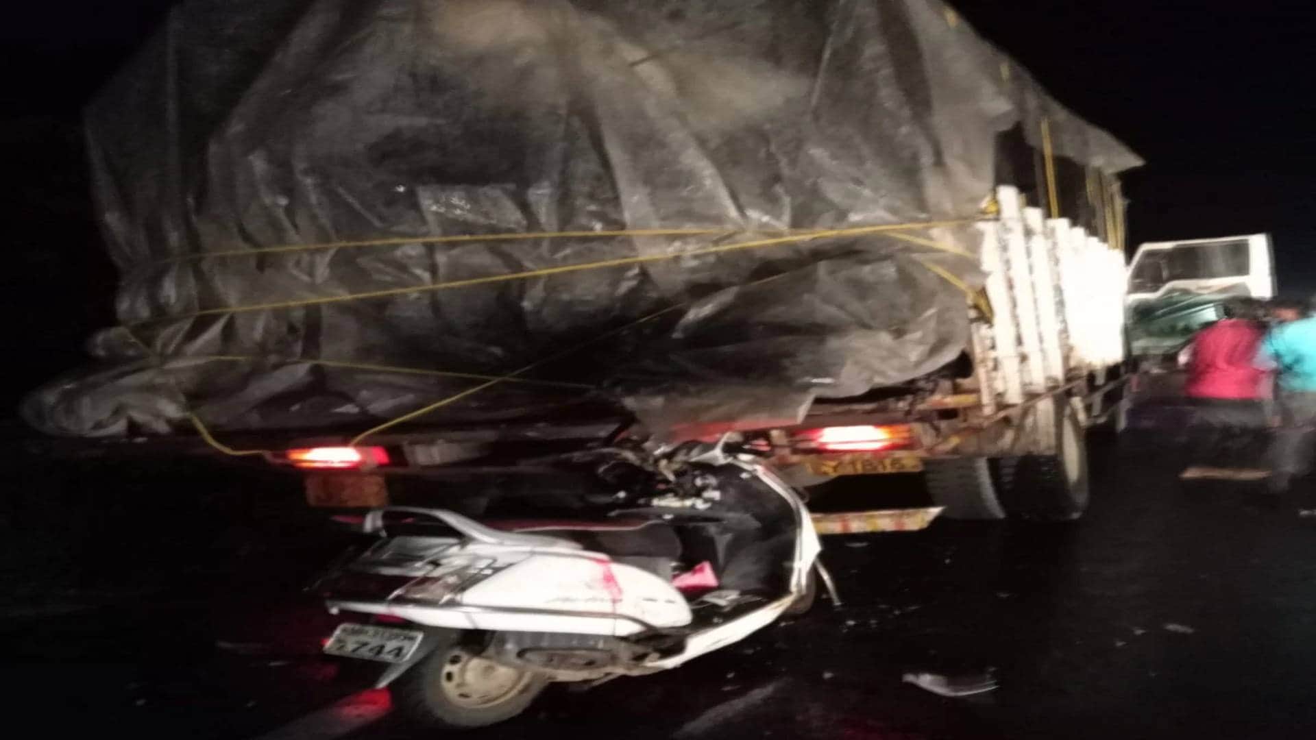 Sikar To get his son body an old father sold his goats to pay for ambulance fare