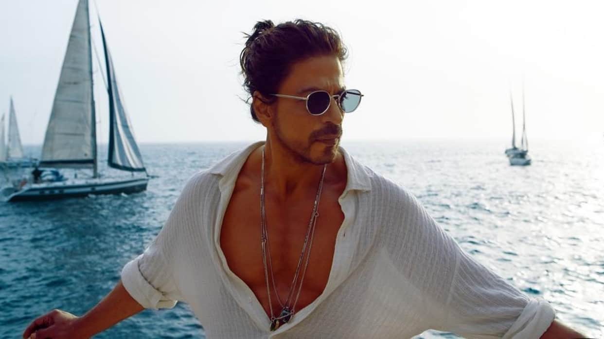 Shahrukh Khan received threatening call from lawyer phone he said the phone was stolen someone else