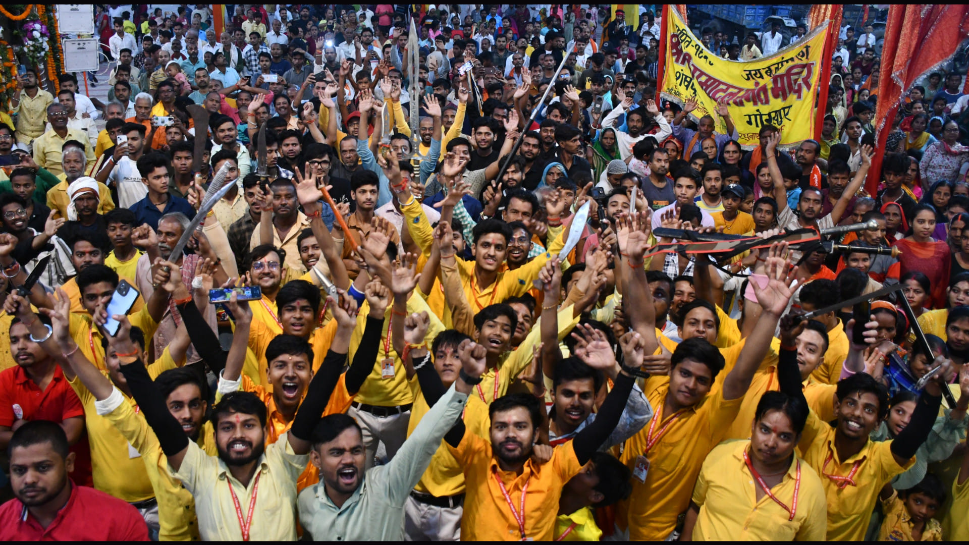 Bharat Milap took place in the Ramlila staged by Gorakhpur Birdghat Ramlila Committee.