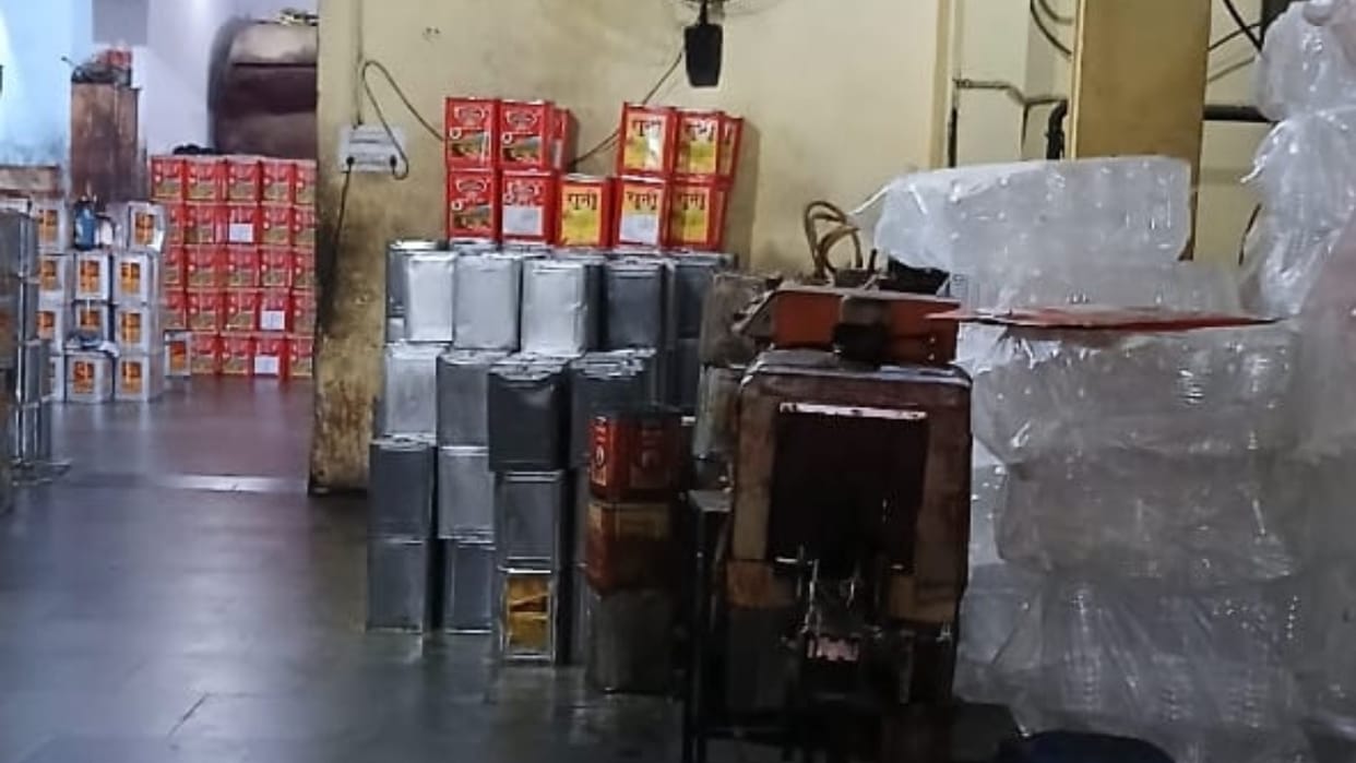 GST raid on Lalchand Agro Oil firm in Bareilly