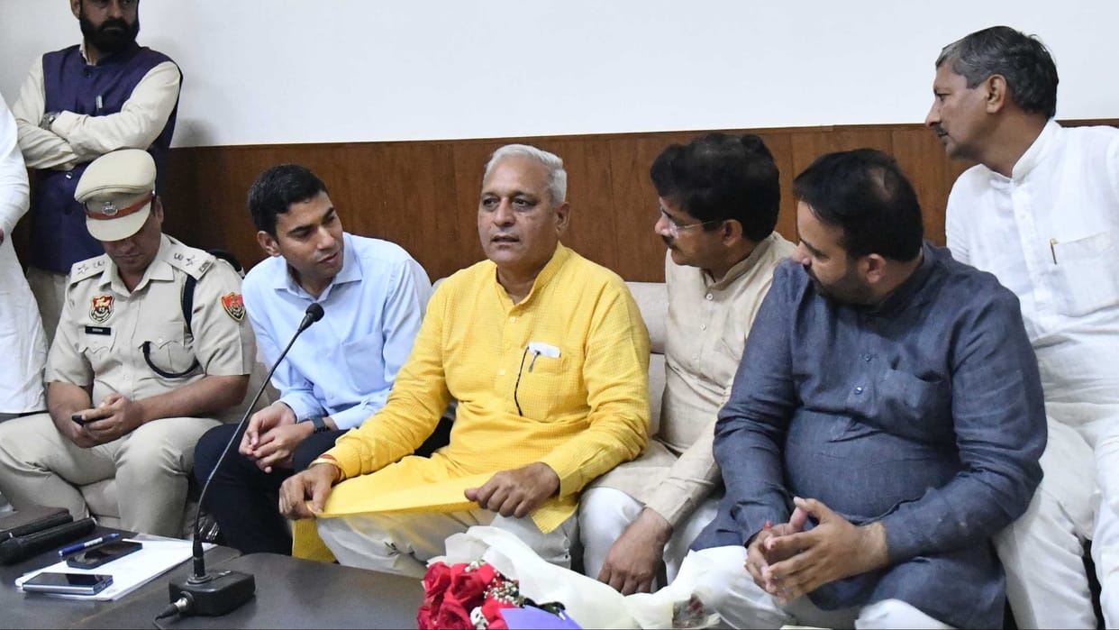 Delay in implementation of schemes will not be tolerated, officials should leave their makeshift attitude