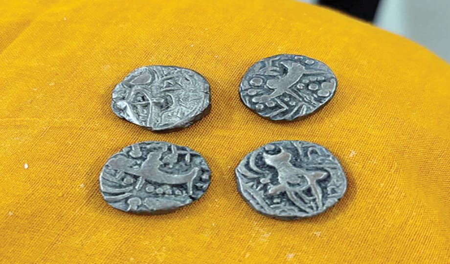 Allahabad University: Coins found in the vault belong to Kanishka grandfather and Skandagupta period