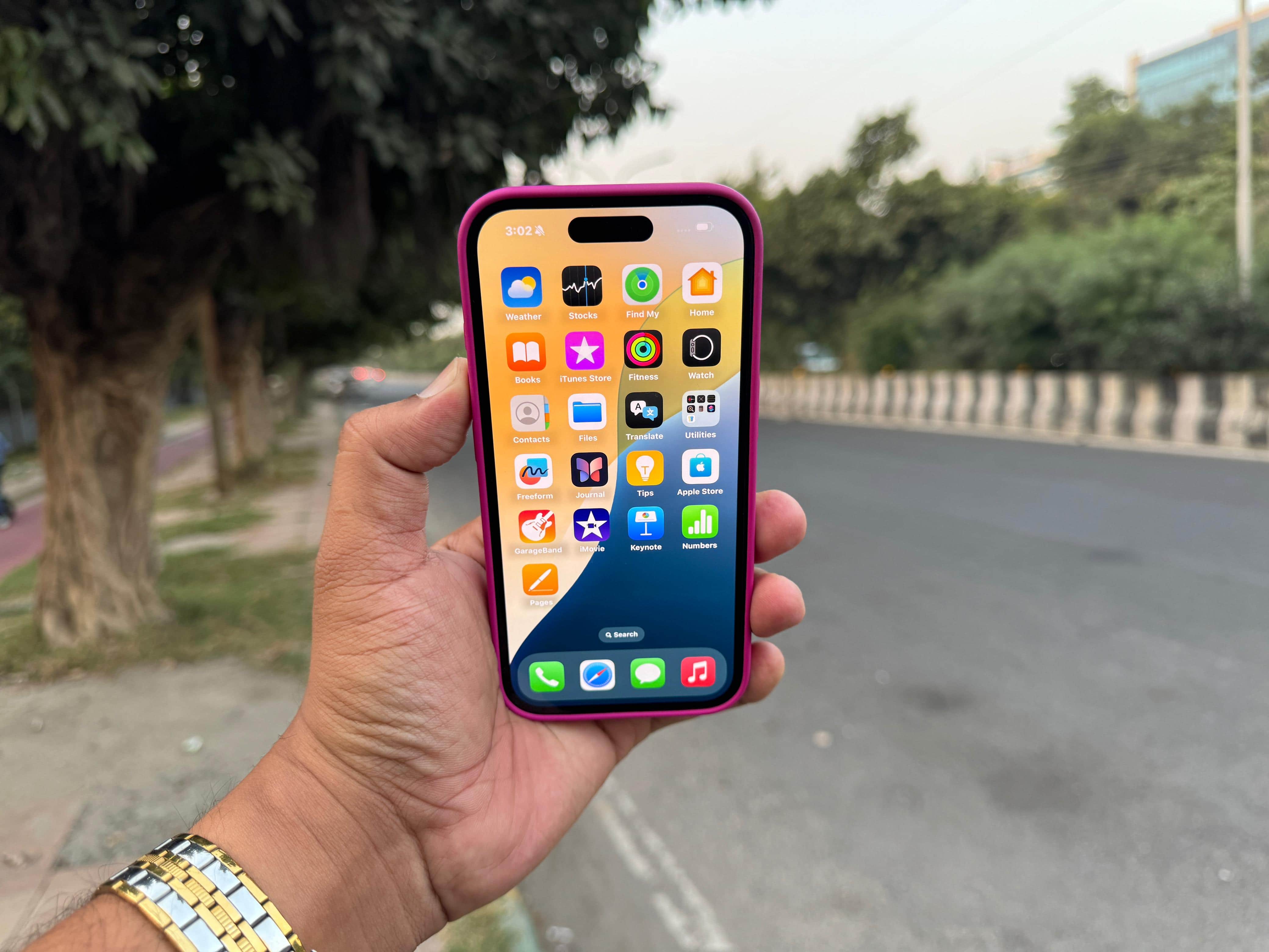 Iphone 14 pro max bursts into flames while charging know how to be safe