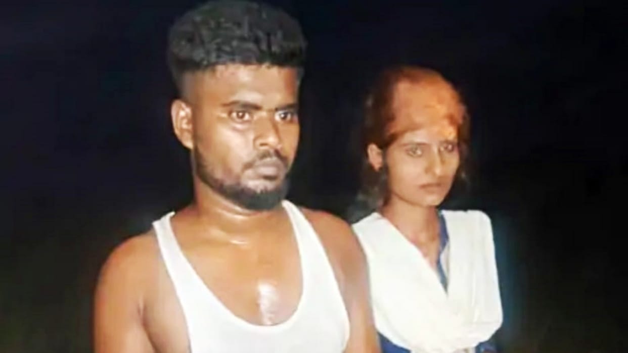 Jamui: Villagers forcefully marry a couple after they meet at night on river bank; then make video viral