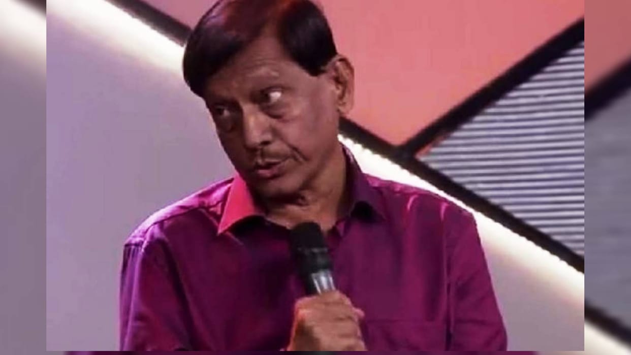 Mangesh Kulkarni has passed away Actor and Writer has wrote Shah Rukh Khan film Yes Boss Awara paagal Deewana
