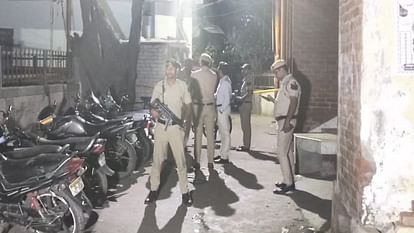 Firing Between Two Groups In Welcome Area Delhi A Girl Got Shot - Amar Ujala Hindi News Live - Firing In Delhi:गोलियों से सिहर उठा वेलकम... दो गुटों में 17 राउंड फायरिंग,