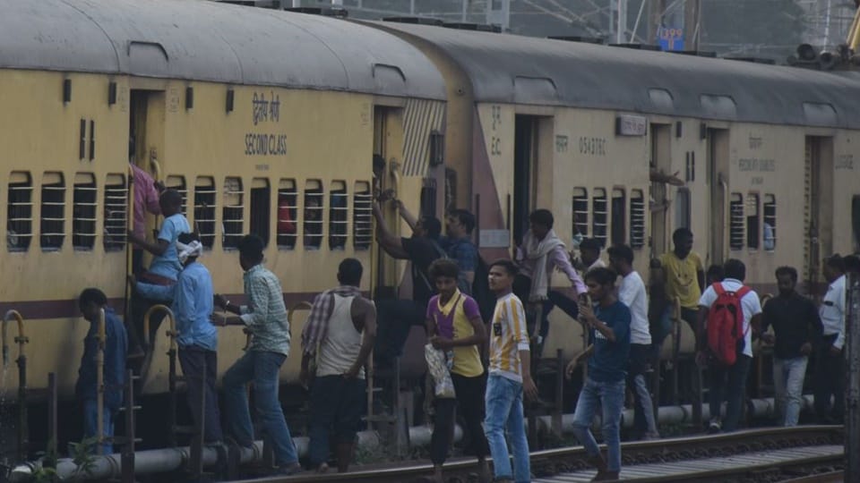 Railway News: Amrit Bharat Express will soon run between Delhi-Bihar via Moradabad, passengers will get relief