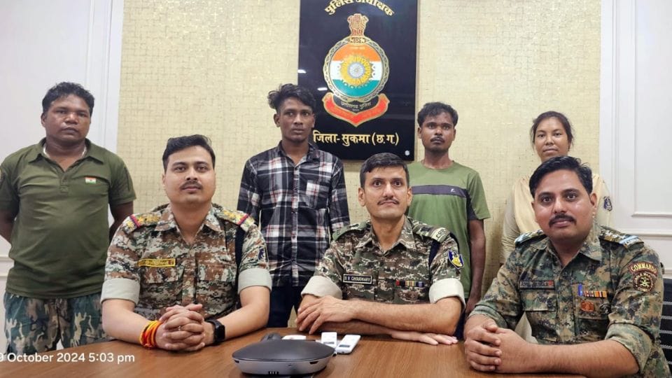 Two Naxalites surrender before police in Sukma