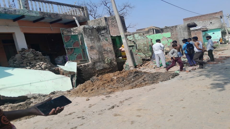 House and shop collapsed during drain digging