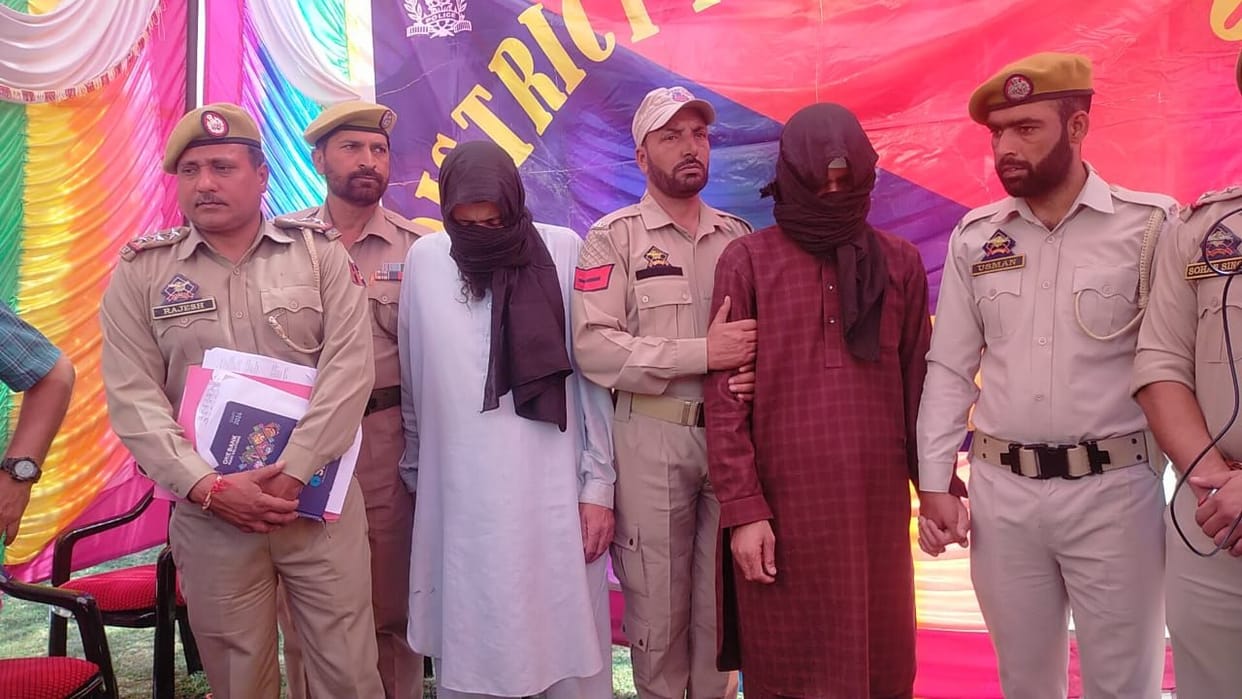 Jammu Kashmir: Two terrorists of terrorist organization JKGF arrested in Poonch, 2 live hand grenades and a pi