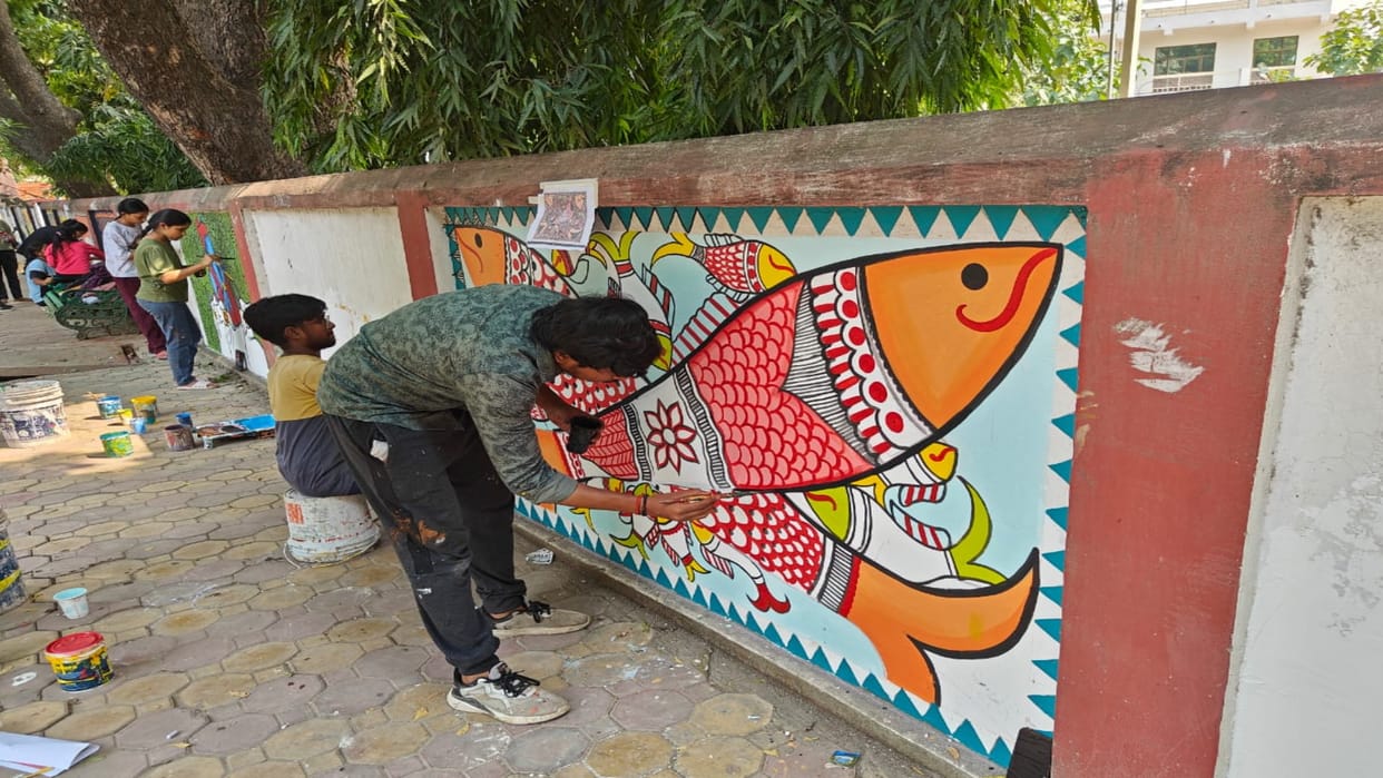 Paint My City: The walls of Sangam city come alive, Sanatan culture is being engraved in 10 lakh square feet