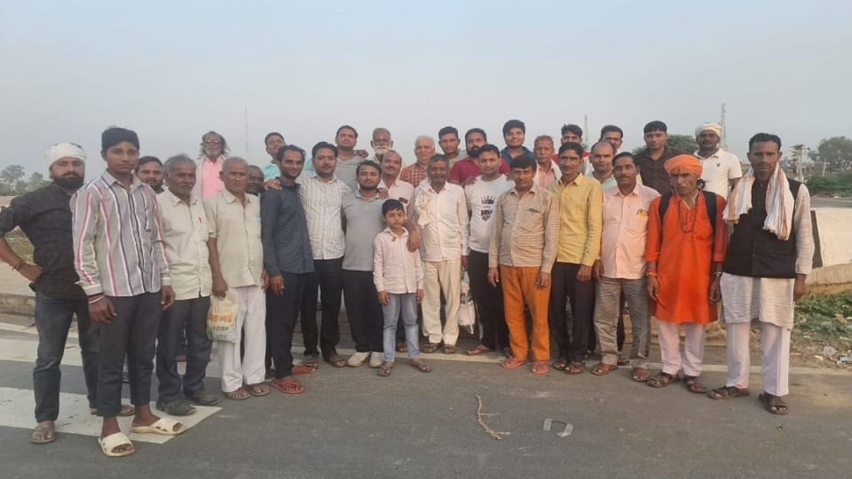 Ravana ashes were immersed in Ganga and organized a Bhandara
