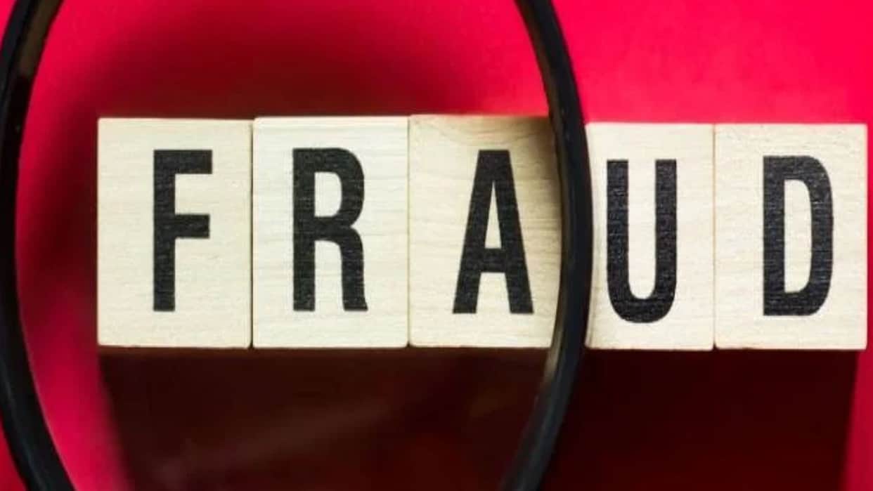 Businessman defrauded of ₹1.18 crore in Gorakhpur; scam perpetrated under guise of a three-star hotel project.