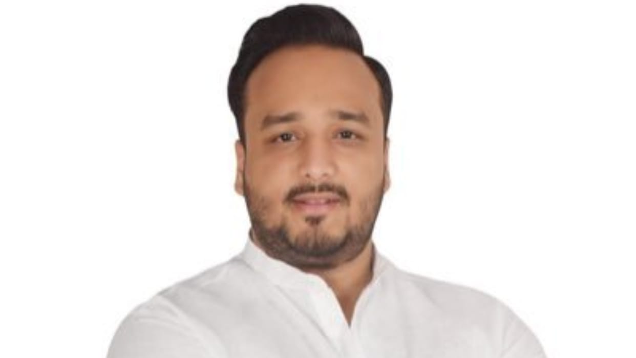 Baba Siddique murder: Why are cops not questioning certain builders, asks son Zeeshan News In Hindi