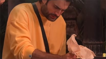 Bigg Boss 18 Chahat Pandey want quality like Karanveer in life partner Shrutika said Chahat has crush on him